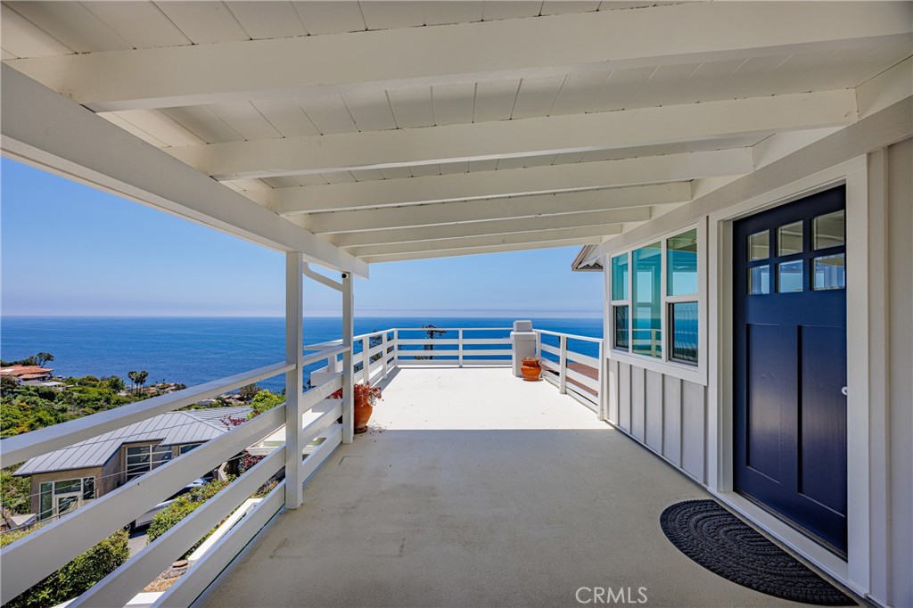2260 Crestview Drive B, Laguna Beach CA 92651 - photo 1