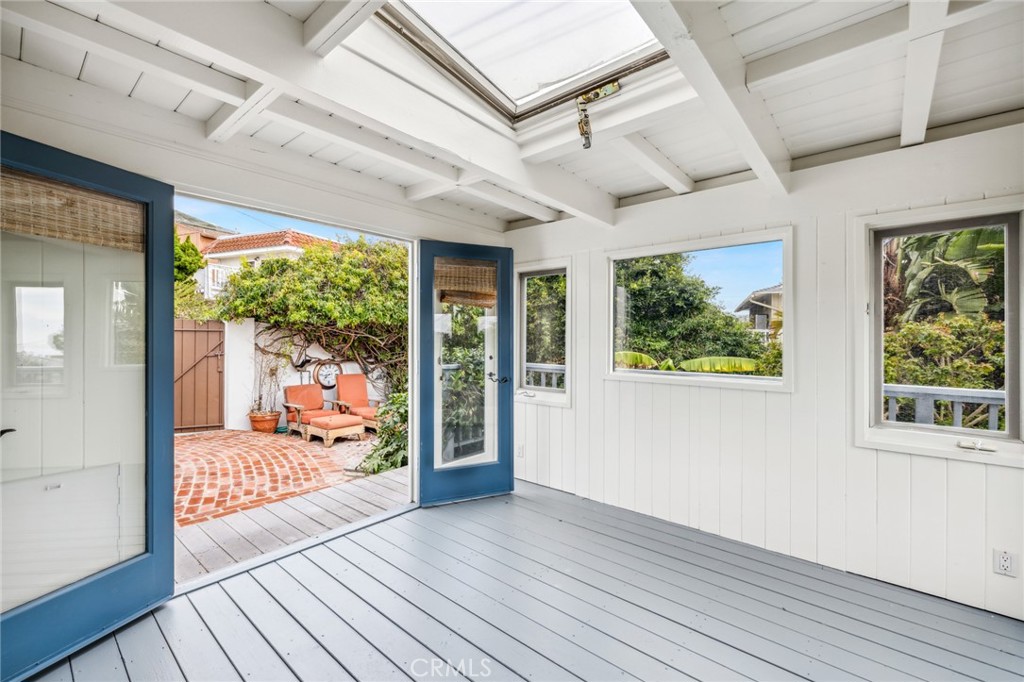 Light and bright sun room - 227 Ledroit Street, Laguna Beach CA 92651 - photo 10