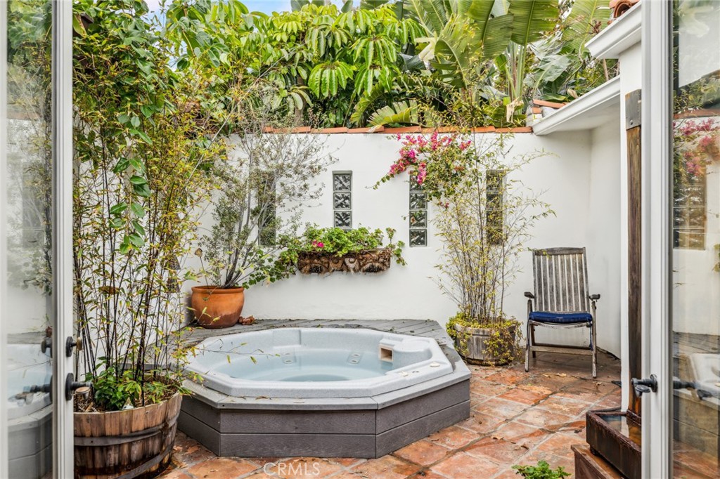 Courtyard with private spa off of bedroom - 227 Ledroit Street, Laguna Beach CA 92651 - photo 17