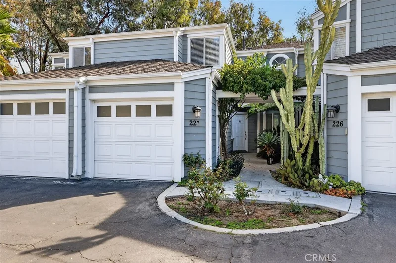 227 Santa Rosa Court, Laguna Beach, CA 92651