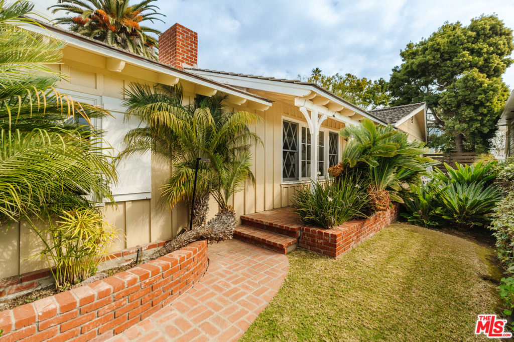 229 Viejo Street, Laguna Beach CA 92651 - photo 1