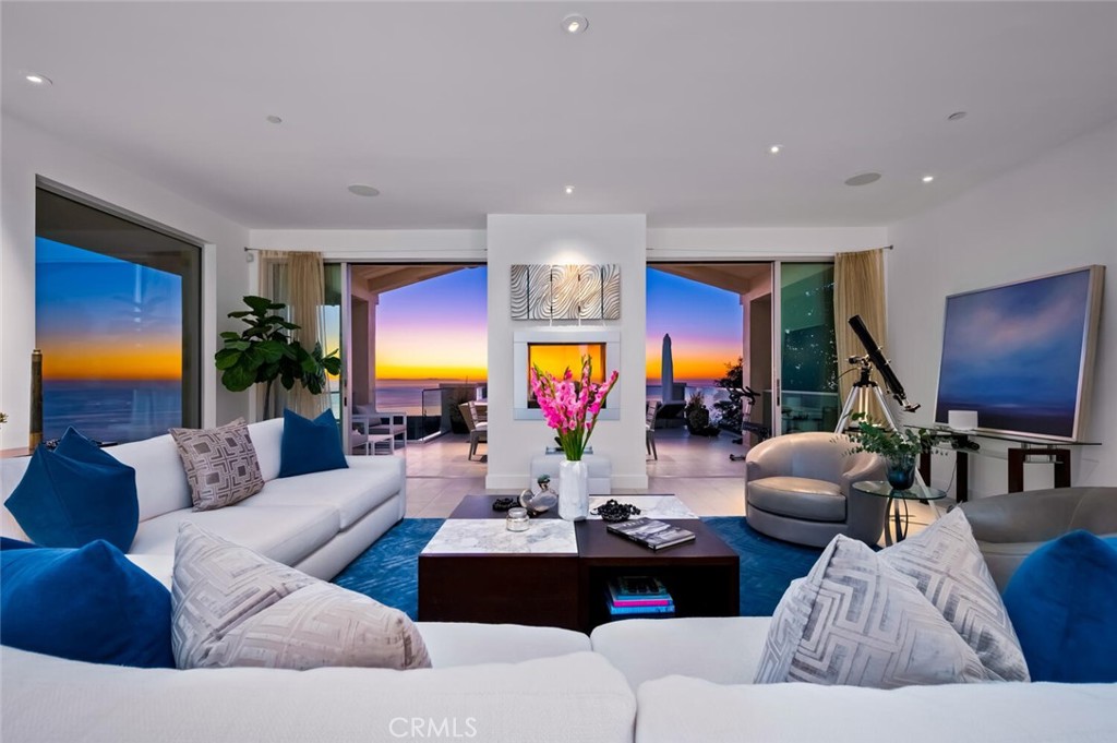 2300 Crestview, Laguna Beach CA 92651 - photo 10