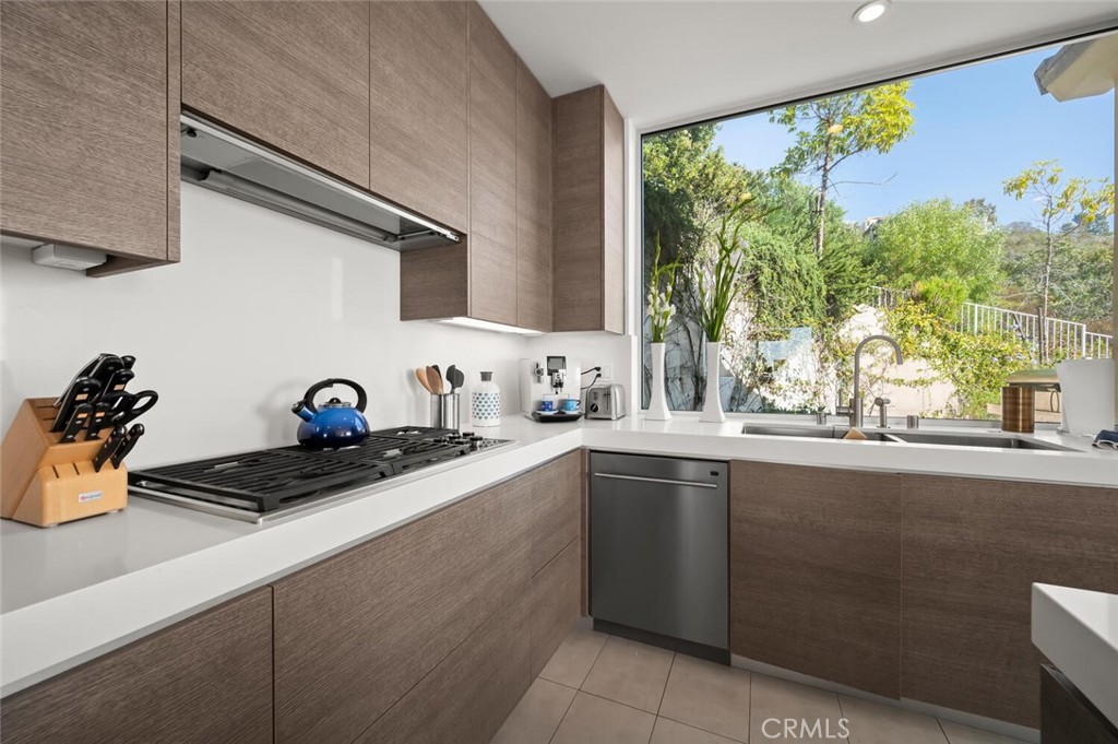 2300 Crestview, Laguna Beach CA 92651 - photo 14