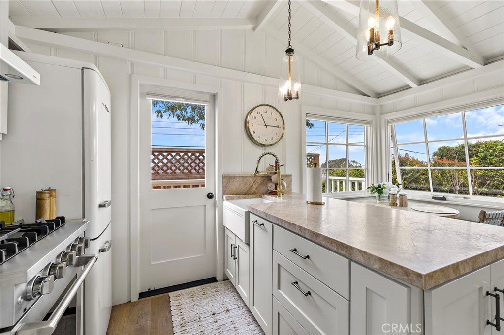 231 Cajon Street, Laguna Beach CA 92651 - photo 17