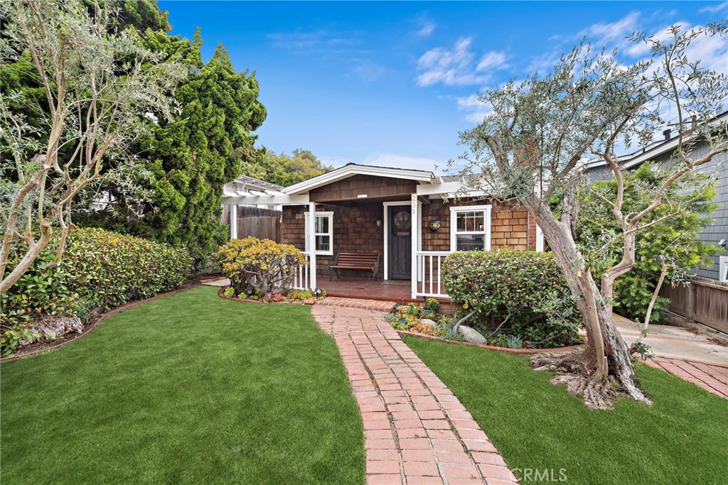 231 La Brea Street, Laguna Beach CA 92651 - photo 1