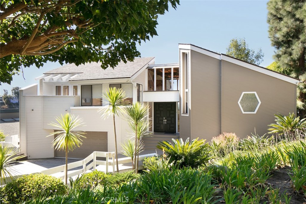 2315 Hillview Drive, Laguna Beach CA 92651 - photo 1
