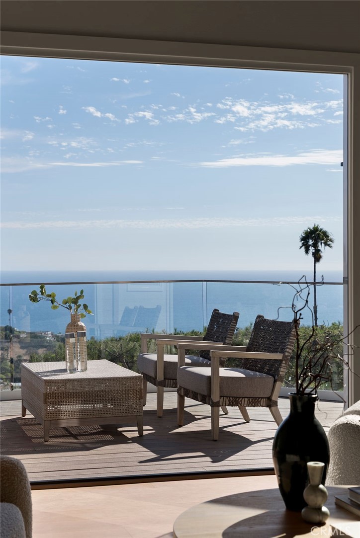 LaCantina Bi-Fold Doors - 2315 Hillview, Laguna Beach CA 92651 - photo 4