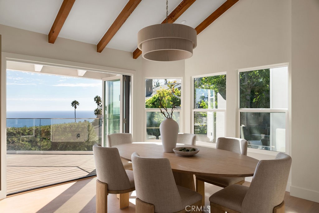 Dining Area with Indoor/Outdoor Experience - 2315 Hillview, Laguna Beach CA 92651 - photo 12