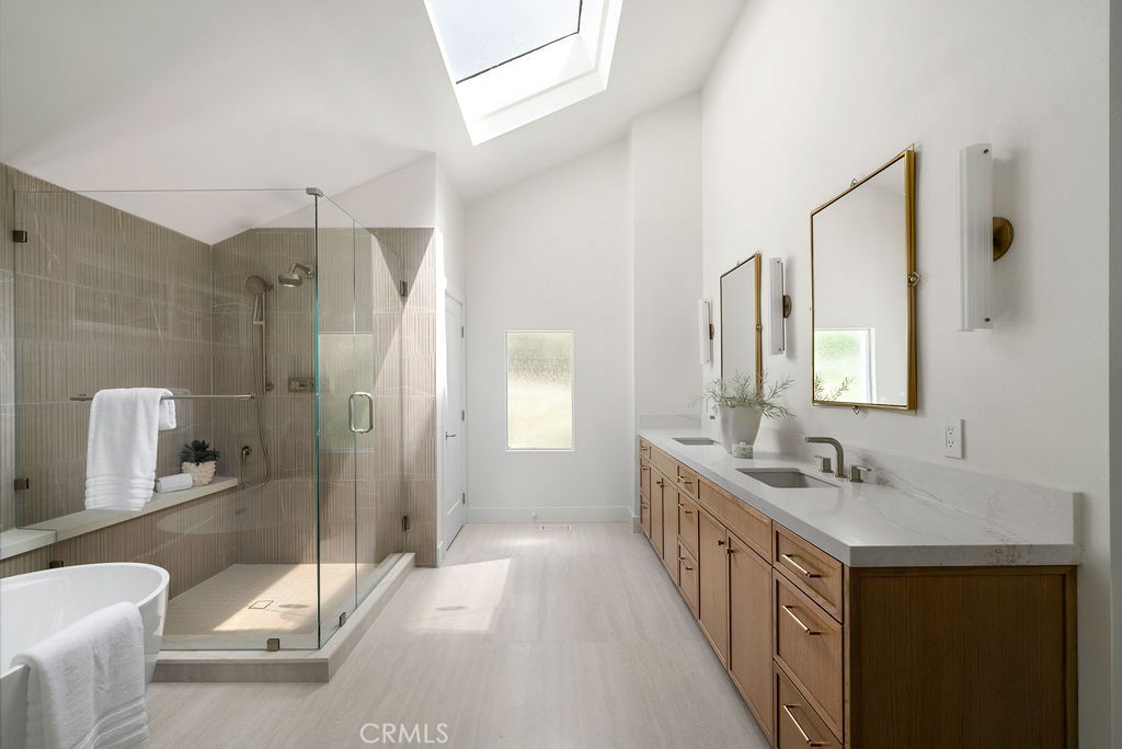 Primary Bathroom - 2315 Hillview, Laguna Beach CA 92651 - photo 19