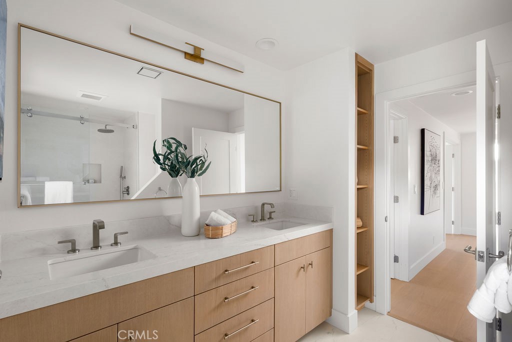 Third Guest Bathroom - 2315 Hillview, Laguna Beach CA 92651 - photo 35