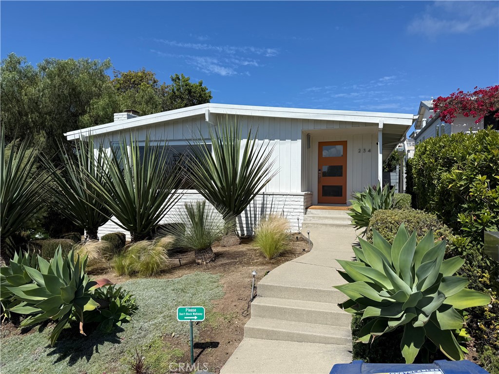 234 La Brea, Laguna Beach CA 92651 - photo 1