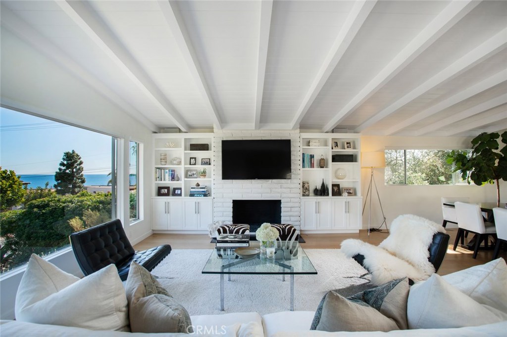 234 La Brea Street, Laguna Beach CA 92651 - photo 1