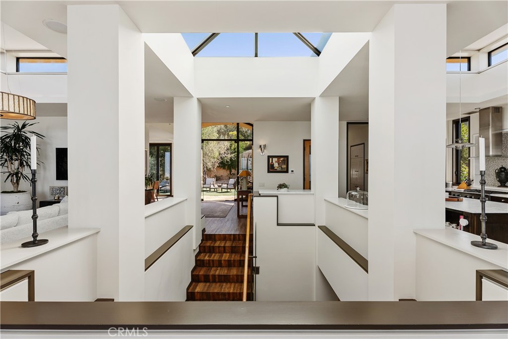2378 Crestview Drive, Laguna Beach CA 92651 - photo 9