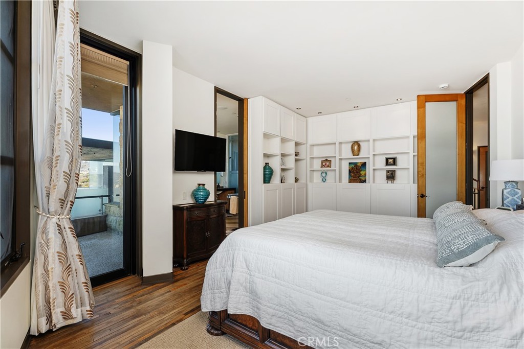 2378 Crestview Drive, Laguna Beach CA 92651 - photo 22