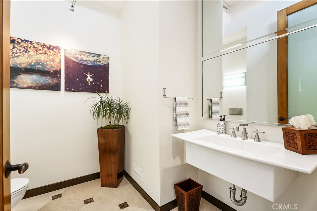 2378 Crestview Drive, Laguna Beach CA 92651 - photo 39