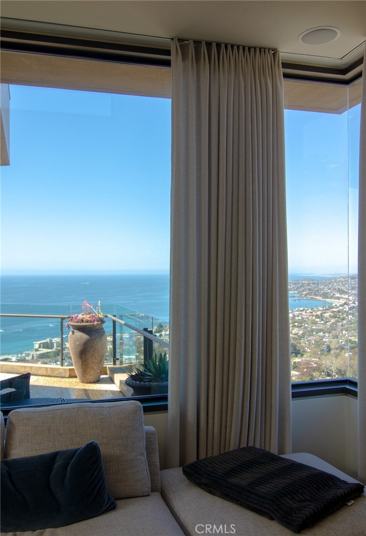 2378 Crestview Drive, Laguna Beach CA 92651 - photo 46