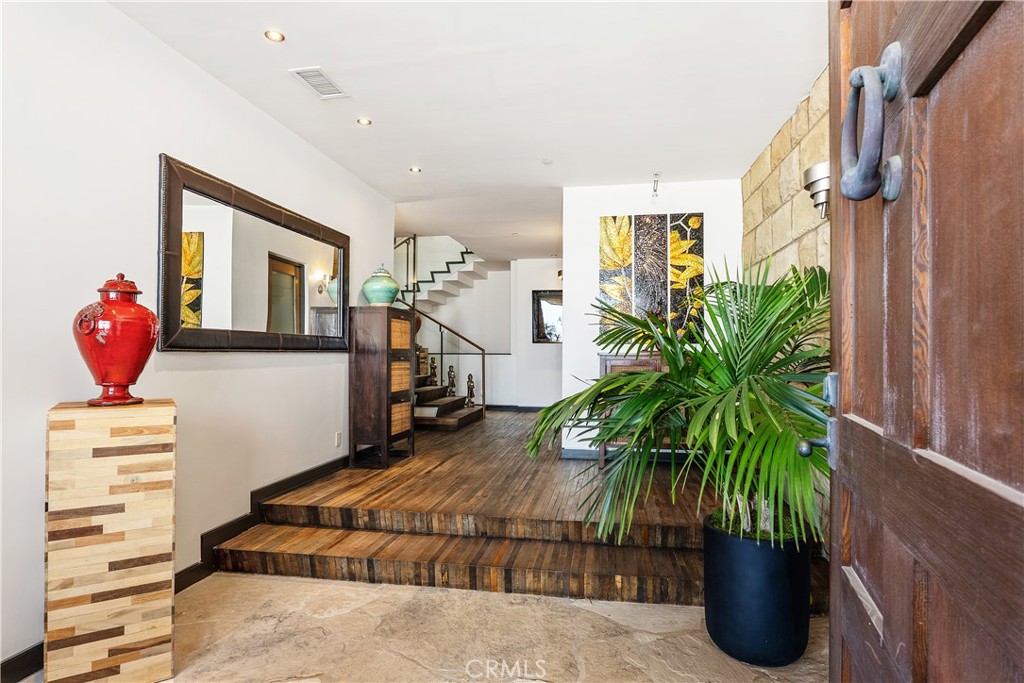 2378 Crestview Drive, Laguna Beach CA 92651 - photo 9