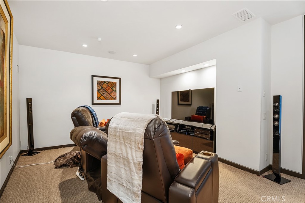 2378 Crestview Drive, Laguna Beach CA 92651 - photo 15