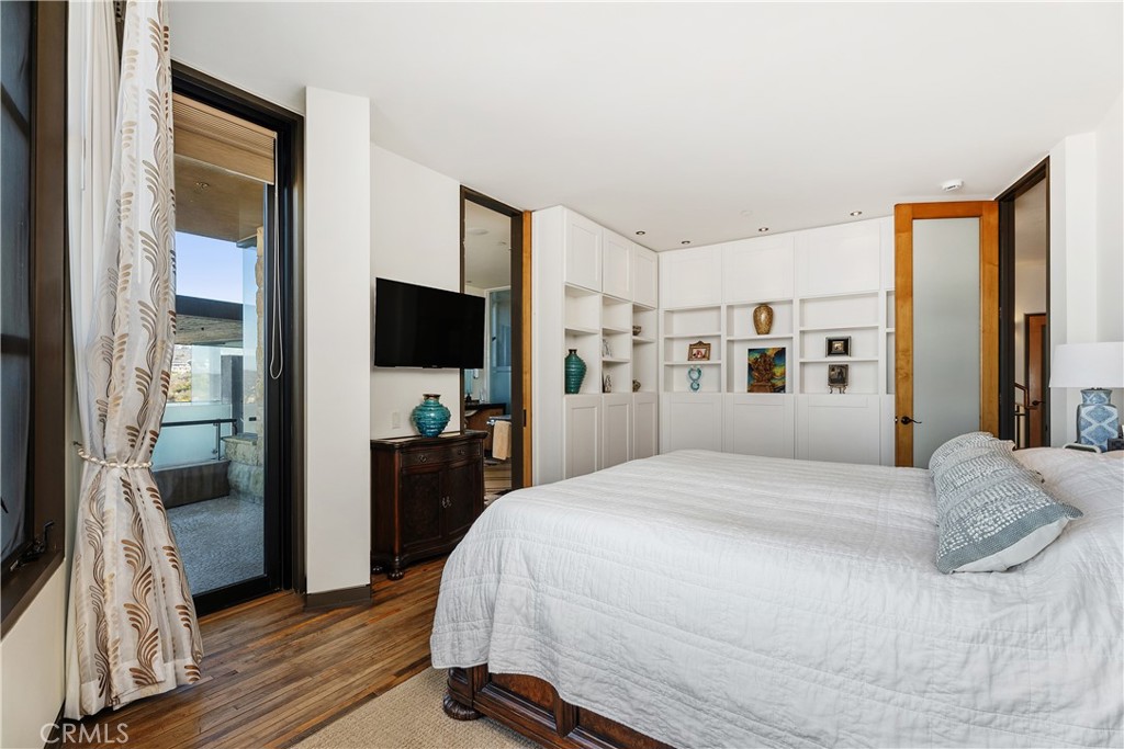 2378 Crestview Drive, Laguna Beach CA 92651 - photo 22