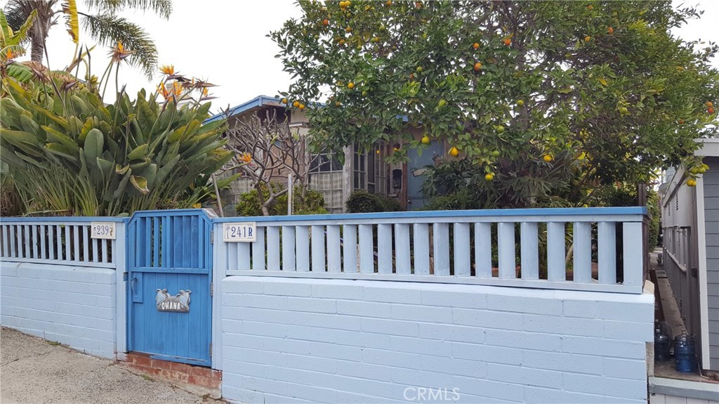Front Unit, 1Bed 1Bath - 239 Fairview Street, Laguna Beach CA 92651 - photo 1