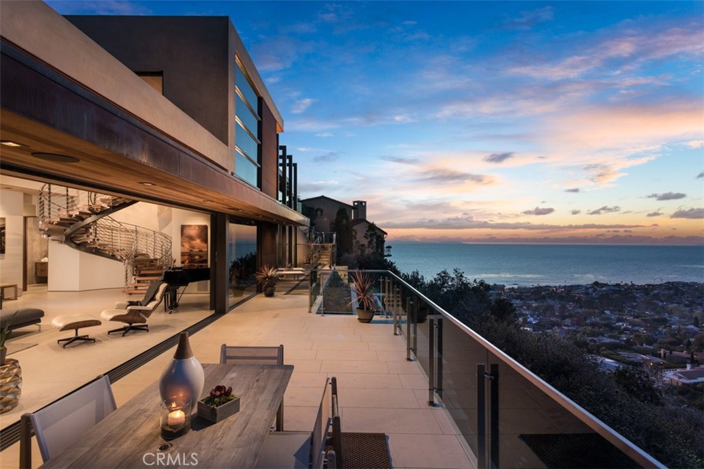 2396 Crestview Drive, Laguna Beach CA 92651 - photo 1