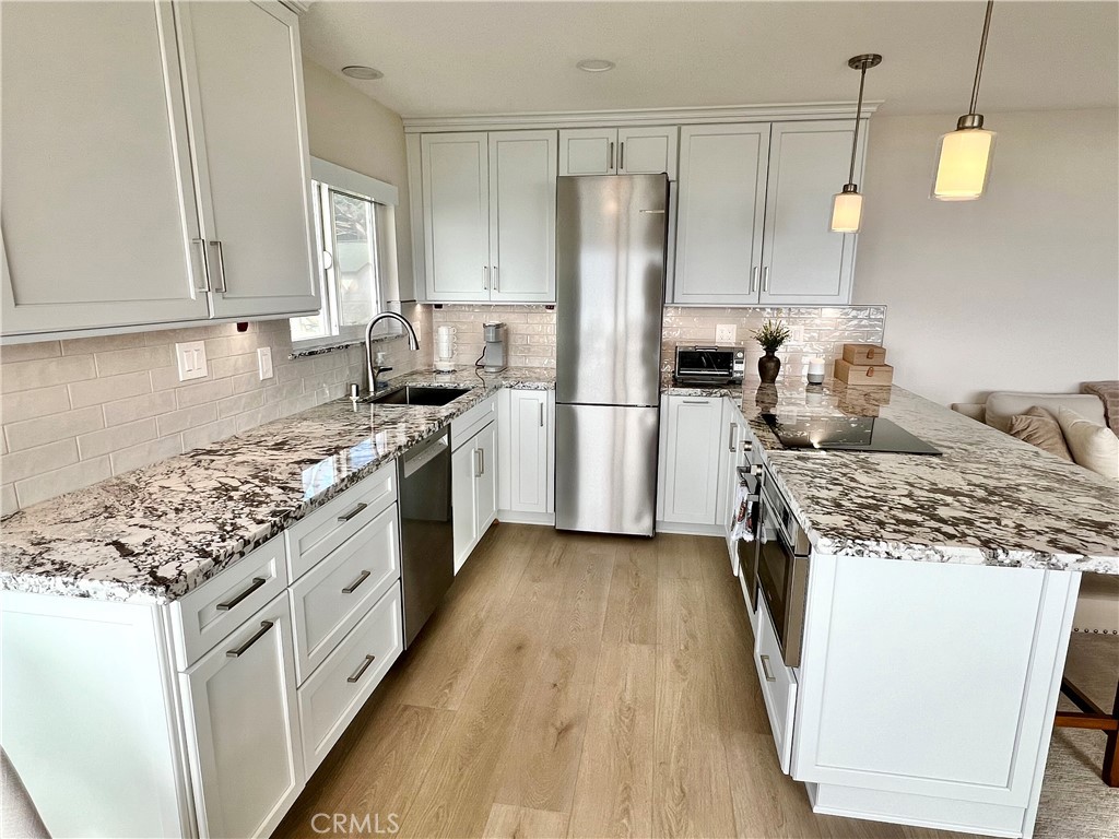 240 Moss 15, Laguna Beach CA 92651 - photo 5