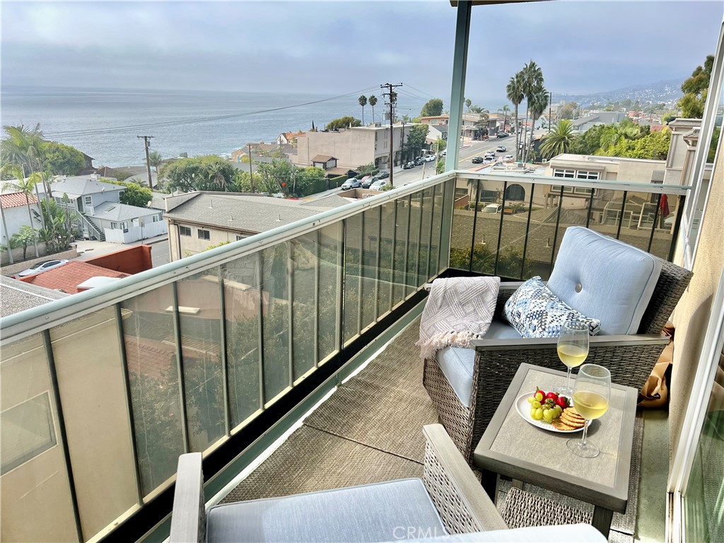 240 Moss 15, Laguna Beach CA 92651 - photo 12