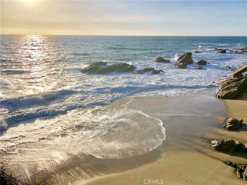 240 Moss 15, Laguna Beach CA 92651 - photo 16
