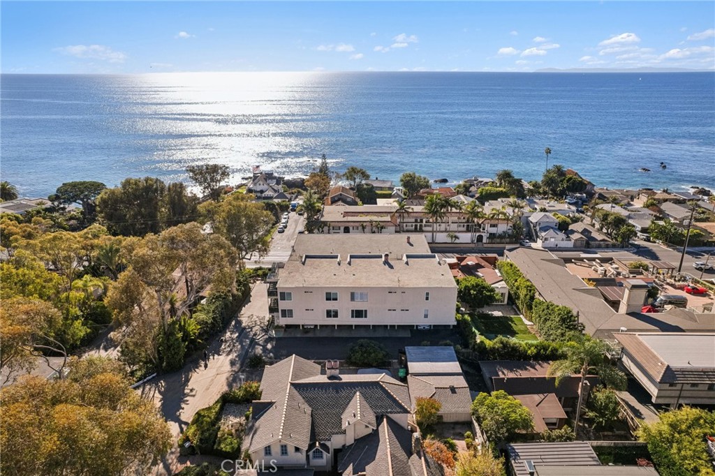 Exteriot shot of building, showing proximity to ocean. - 240 Moss 2, Laguna Beach CA 92651 - photo 1