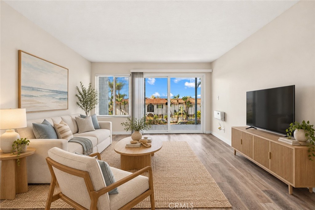 Tons of living space (virtual stage) - 240 Moss 2, Laguna Beach CA 92651 - photo 9