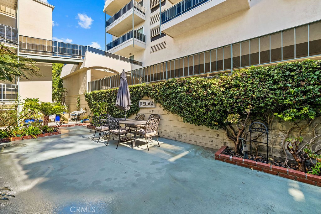 Spacious common area - 240 Moss 2, Laguna Beach CA 92651 - photo 17