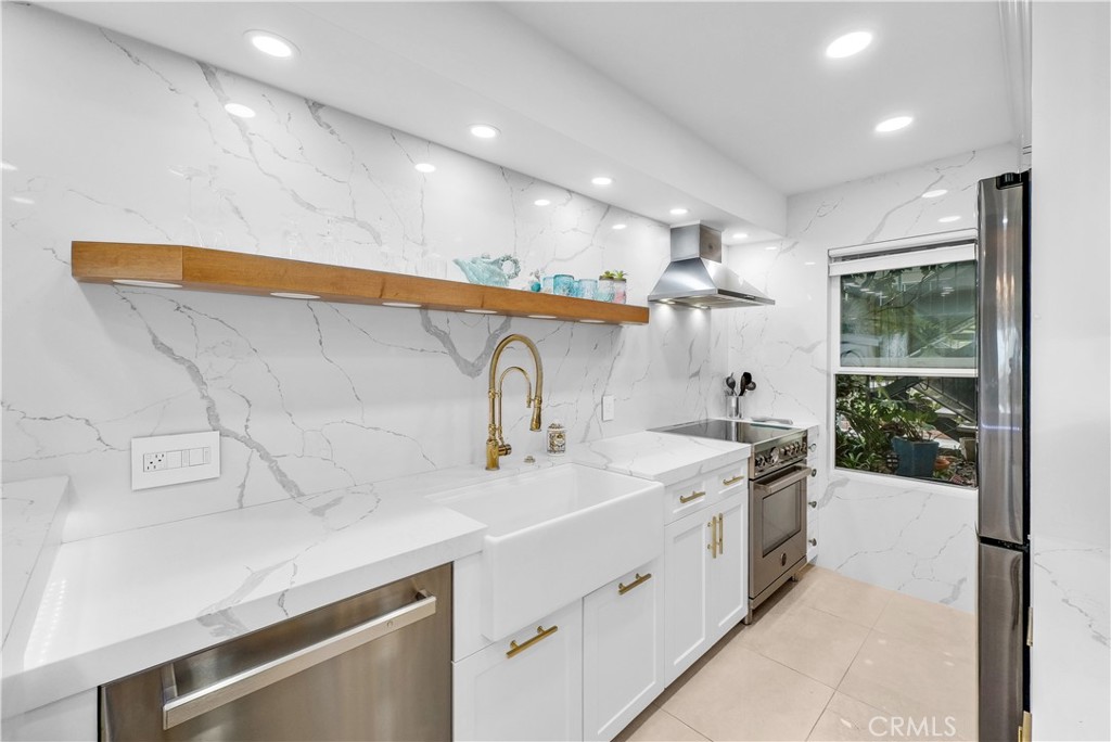 240 Moss Street 1, Laguna Beach CA 92651 - photo 3