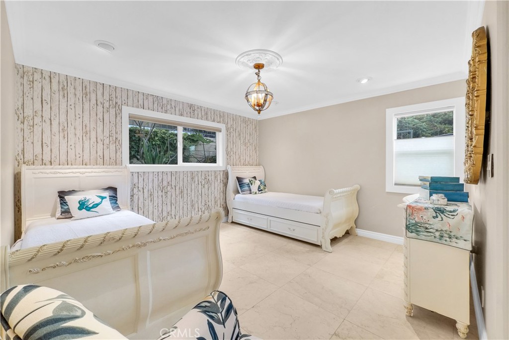 240 Moss Street 1, Laguna Beach CA 92651 - photo 16