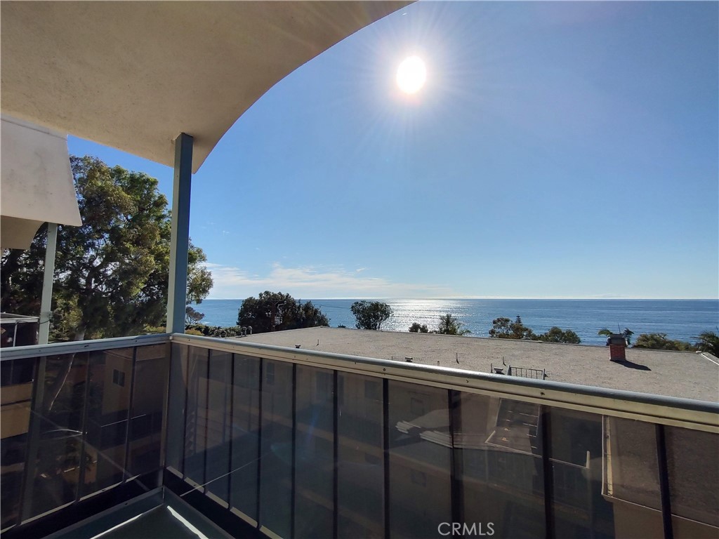 View to the south from balcony - 240 Moss Street 15, Laguna Beach CA 92651 - photo 3