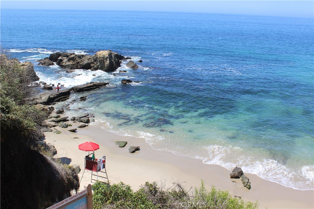 Moss Point Beach looking south (note: picture taken before current construction) - 240 Moss Street 15, Laguna Beach CA 92651 - photo 26