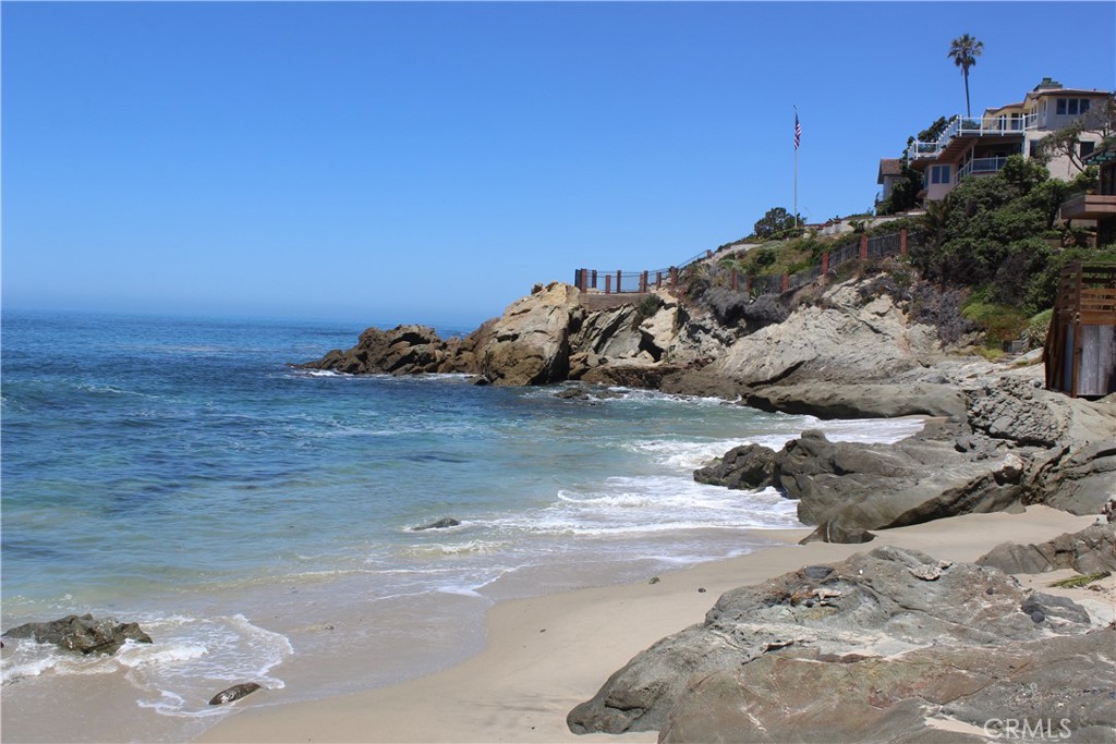 Moss Point Beach looking north (note: picture taken before current construction) - 240 Moss Street 15, Laguna Beach CA 92651 - photo 27