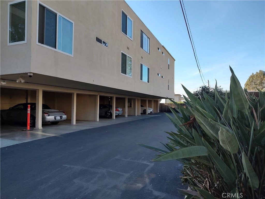 240 Moss St #15 parking - 240 Moss Street 15, Laguna Beach CA 92651 - photo 34