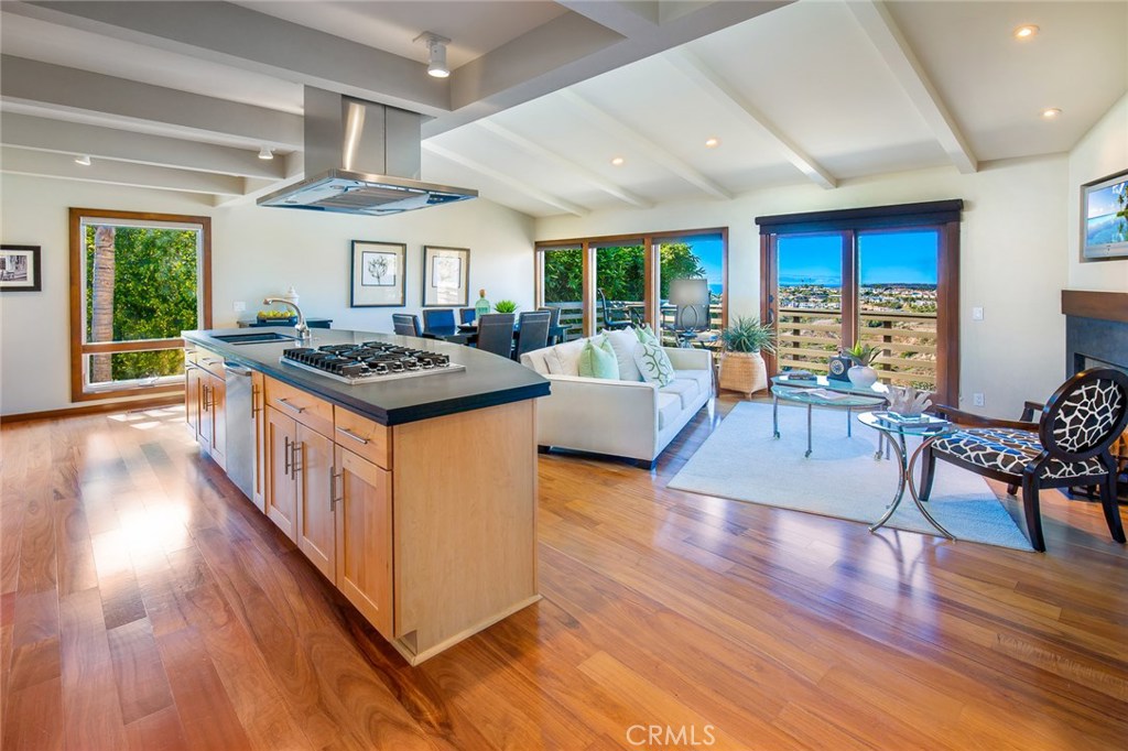 Offering a level of value that’s practically unheard of in Laguna Village - 2400 Temple Hills Drive, Laguna Beach CA 92651 - photo 1