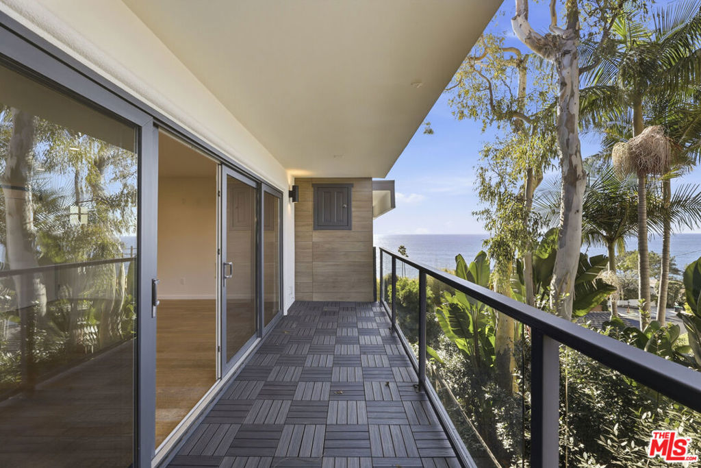2442 S Coast Highway 4, Laguna Beach CA 92651 - photo 7