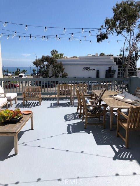 Outside Community longe area - 245 Aster Street 6, Laguna Beach CA 92651 - photo 1