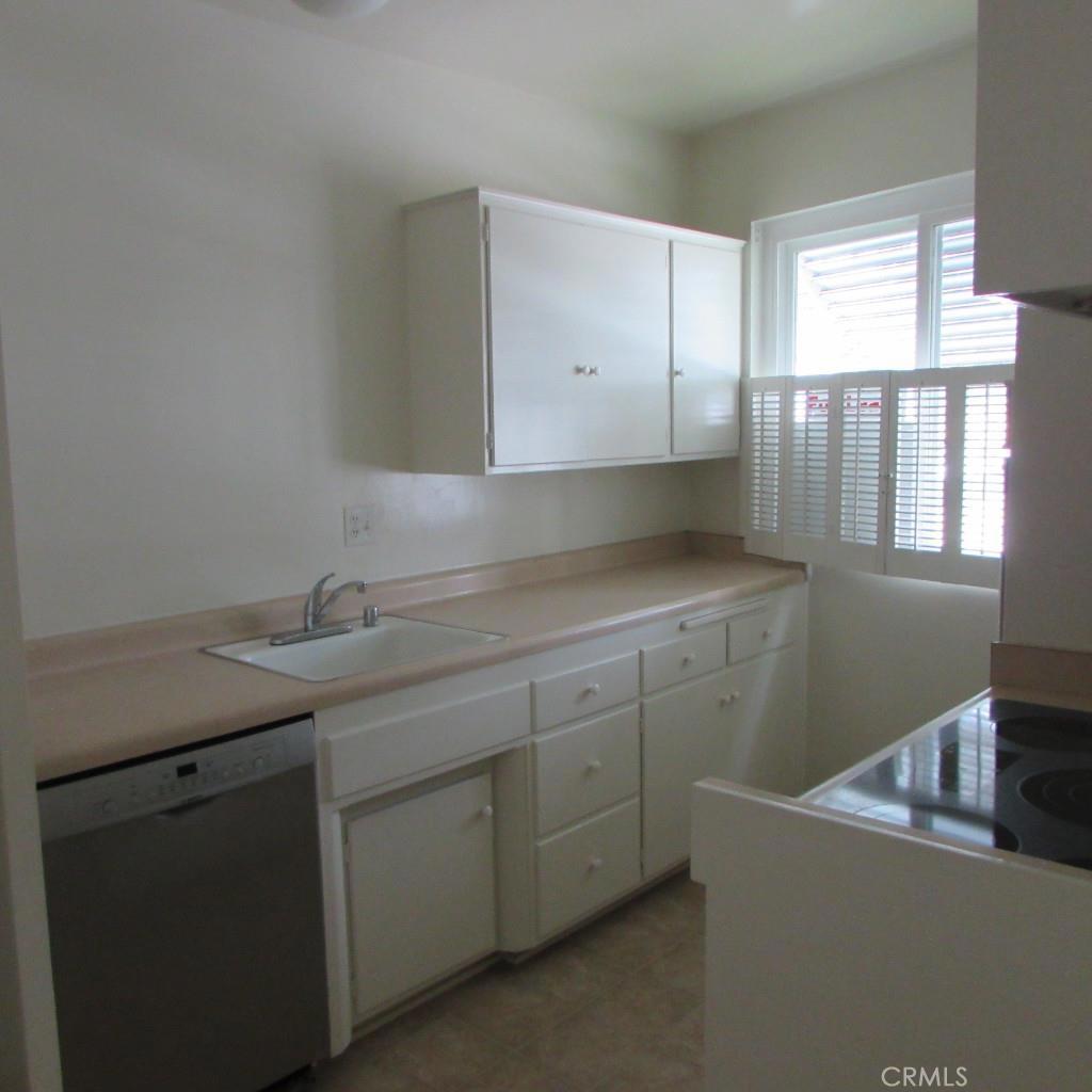 245 Aster Street 9, Laguna Beach CA 92651 - photo 1
