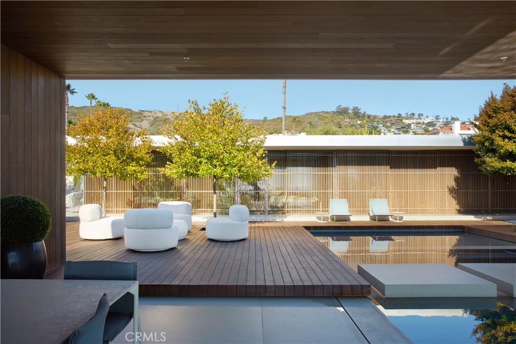 2460 Monaco Drive, Laguna Beach CA 92651 - photo 8