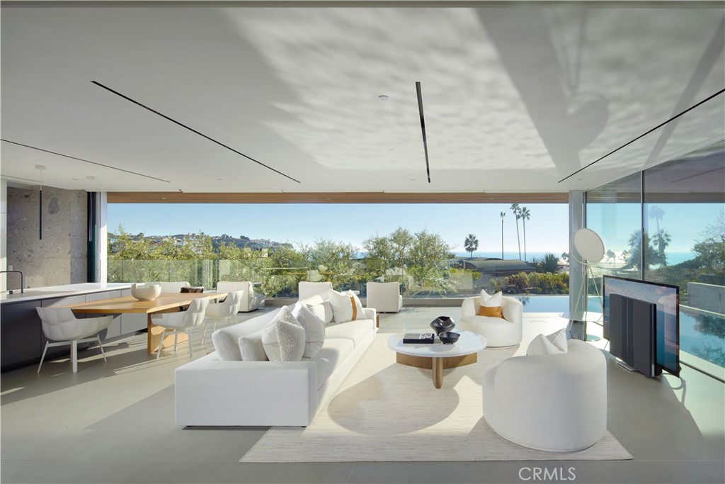 2460 Monaco Drive, Laguna Beach CA 92651 - photo 17