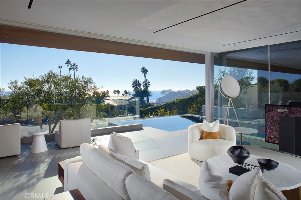 2460 Monaco Drive, Laguna Beach CA 92651 - photo 18