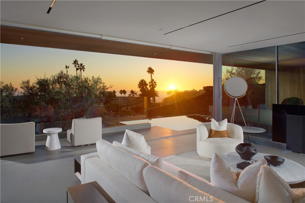 2460 Monaco Drive, Laguna Beach CA 92651 - photo 19