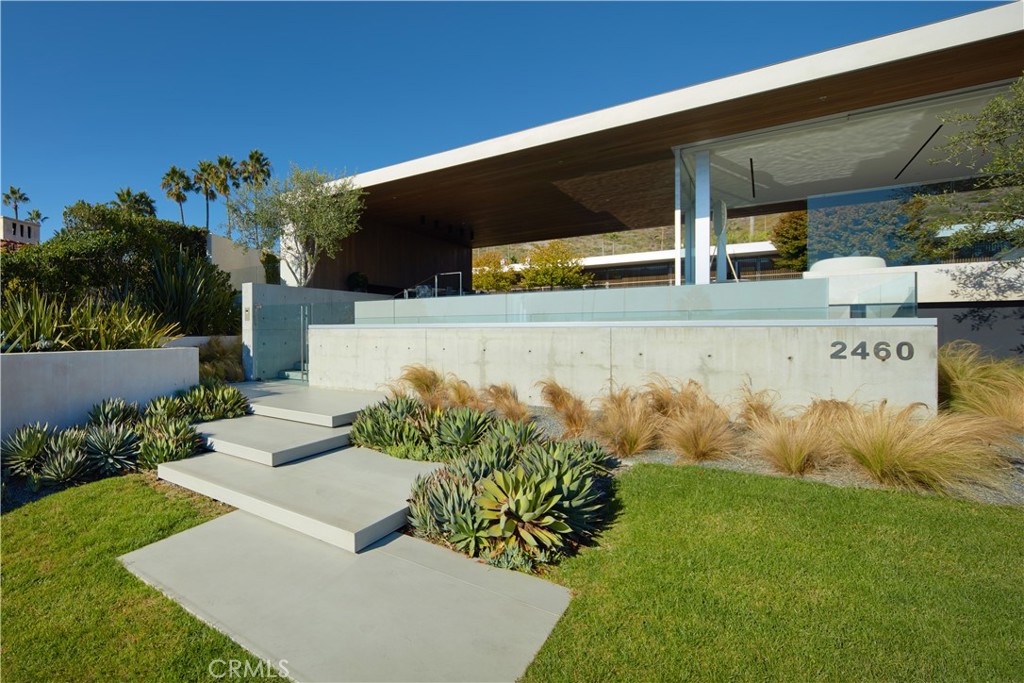 2460 Monaco Drive, Laguna Beach CA 92651 - photo 52