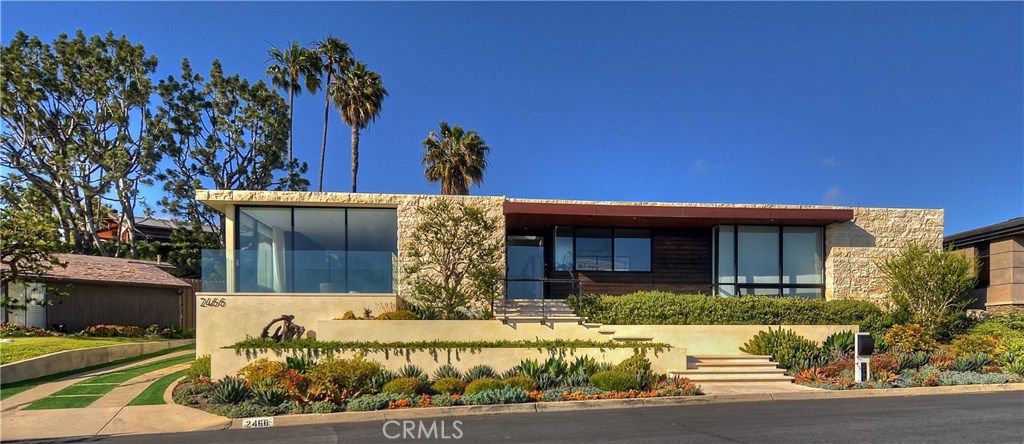 2466 Riviera Drive, Laguna Beach CA 92651 - photo 1