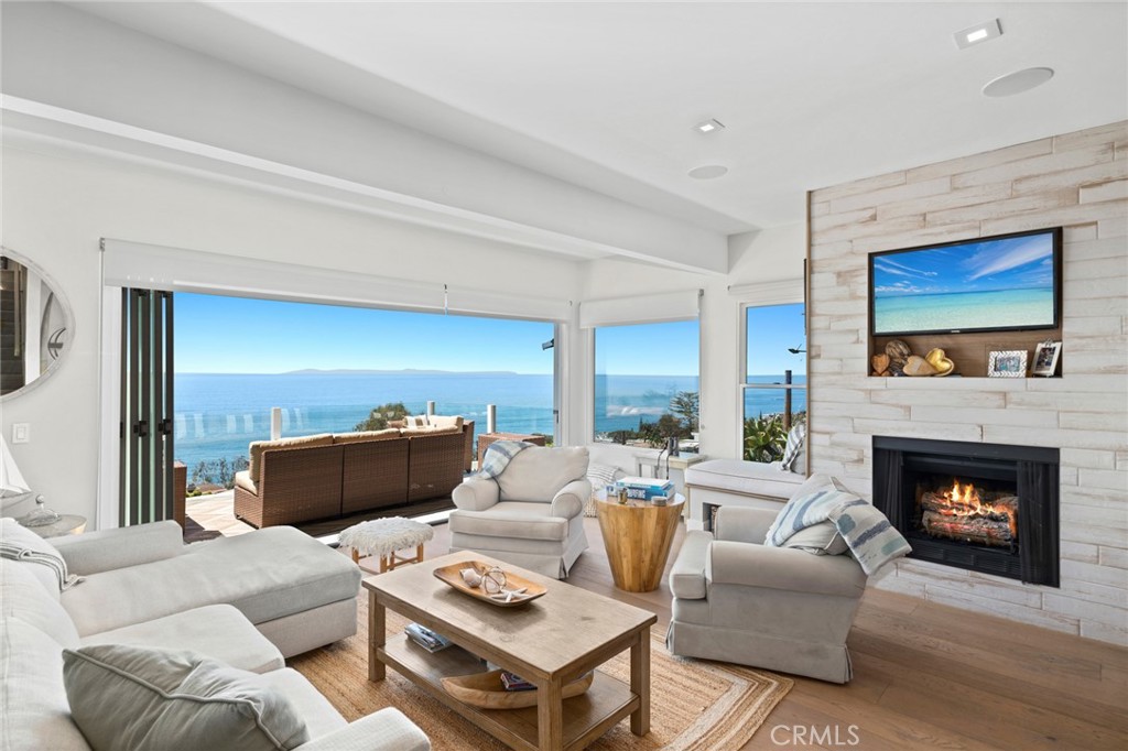 2482 Glenneyre St, Laguna Beach CA 92651 - photo 1