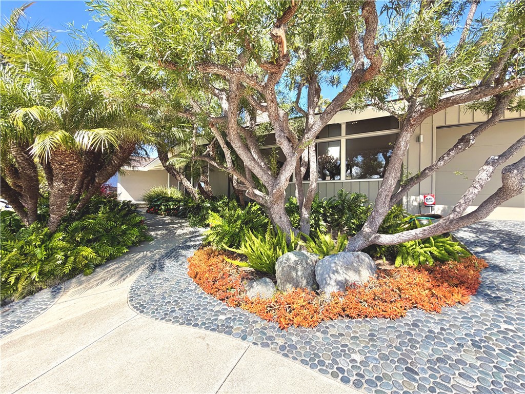 2490 Monaco Drive, Laguna Beach CA 92651 - photo 2