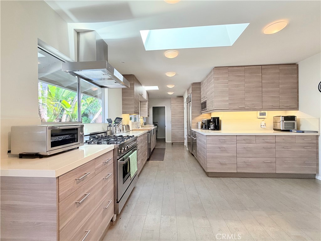 2490 Monaco Drive, Laguna Beach CA 92651 - photo 5